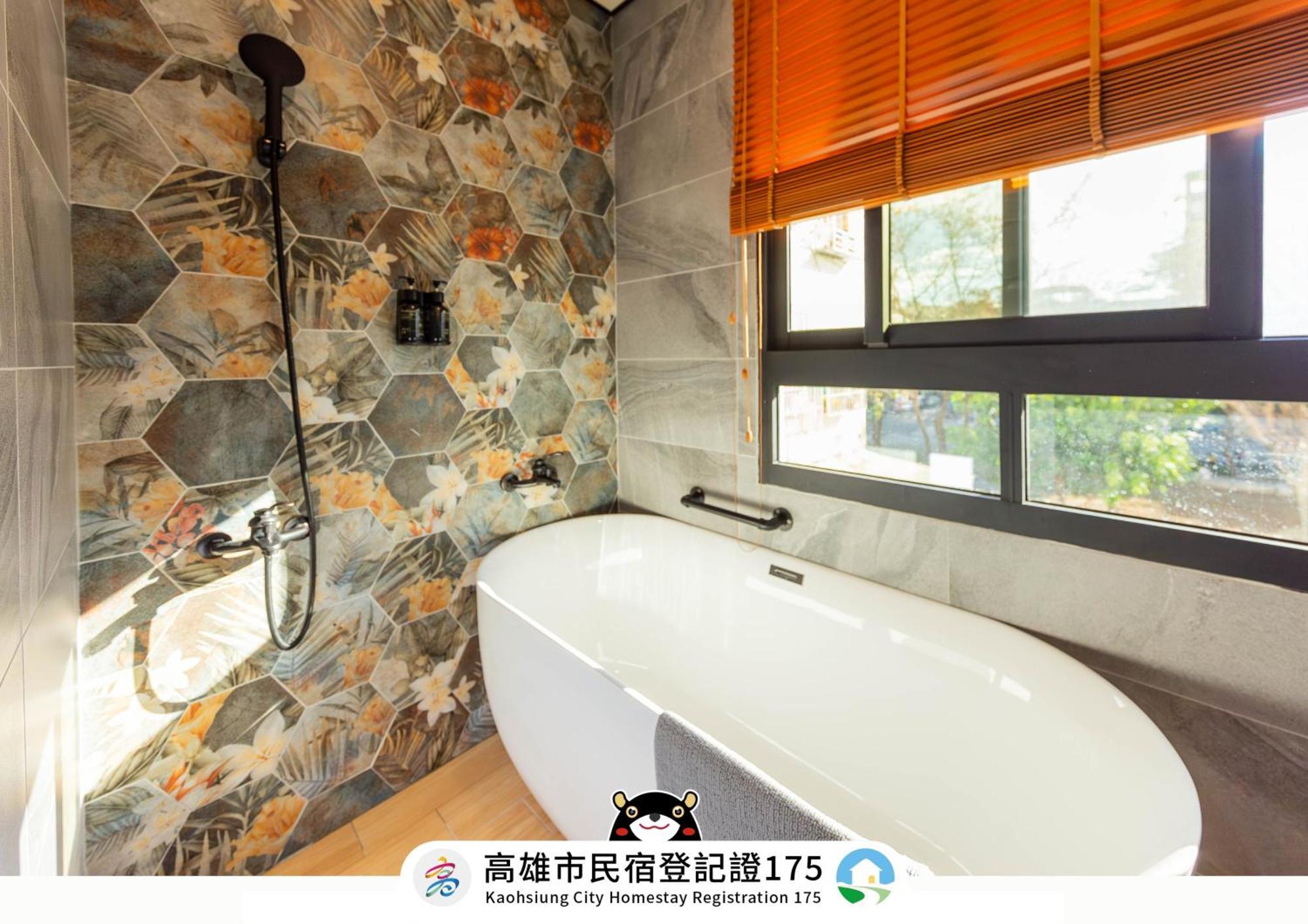 Ez Stay Yancheng Kaohsiung Esterno foto